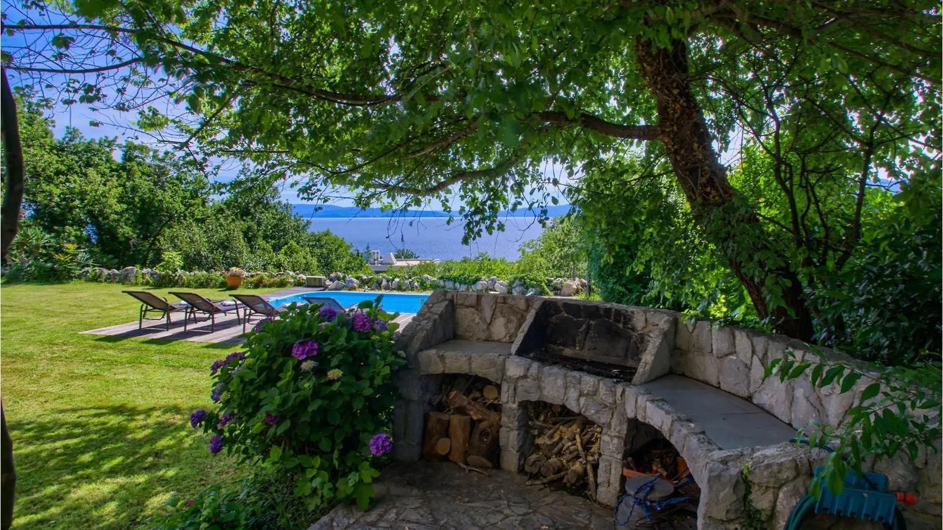 Holiday home Villa House Iver Zurkovo