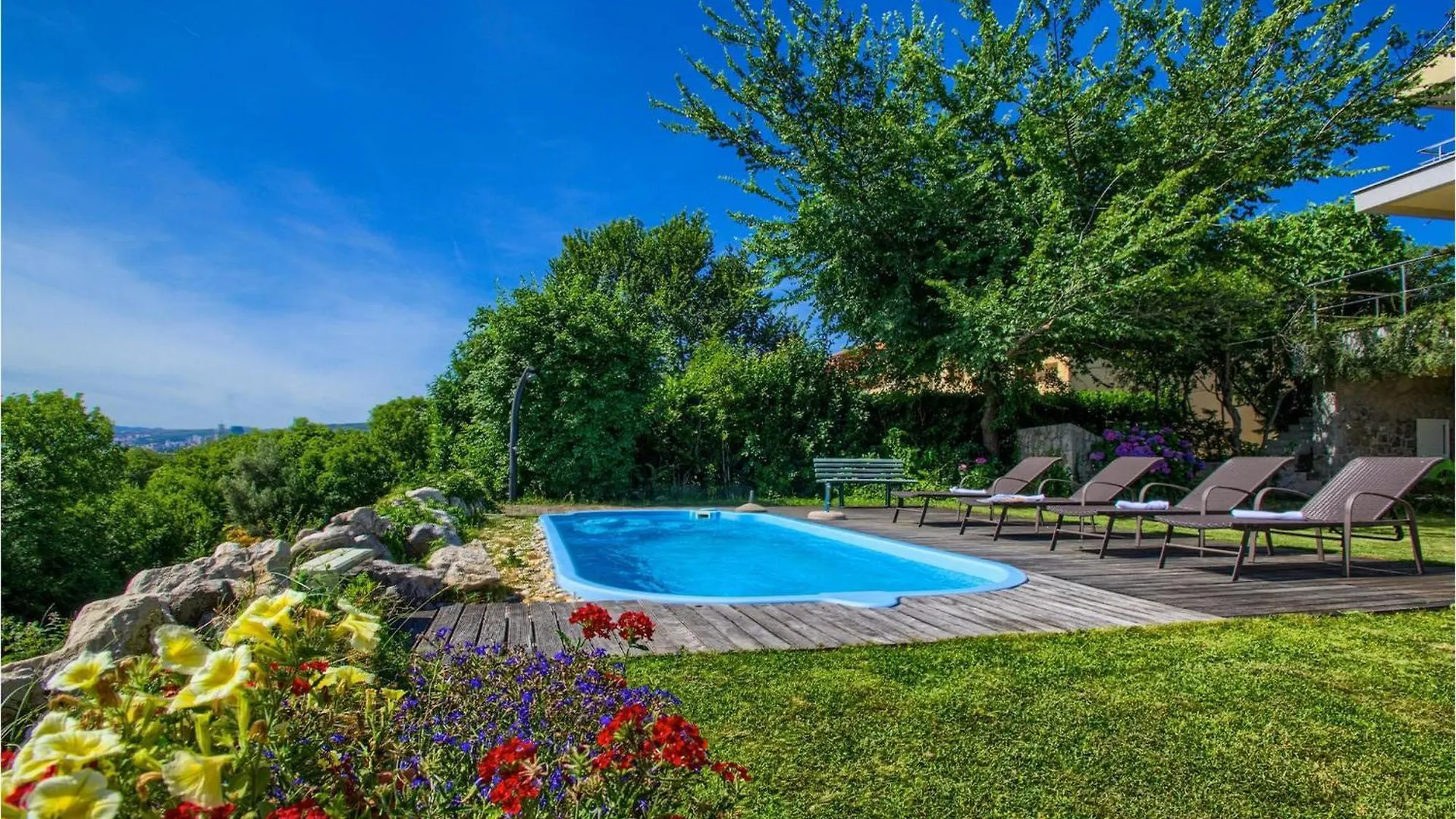 Villa House Iver Zurkovo Holiday home