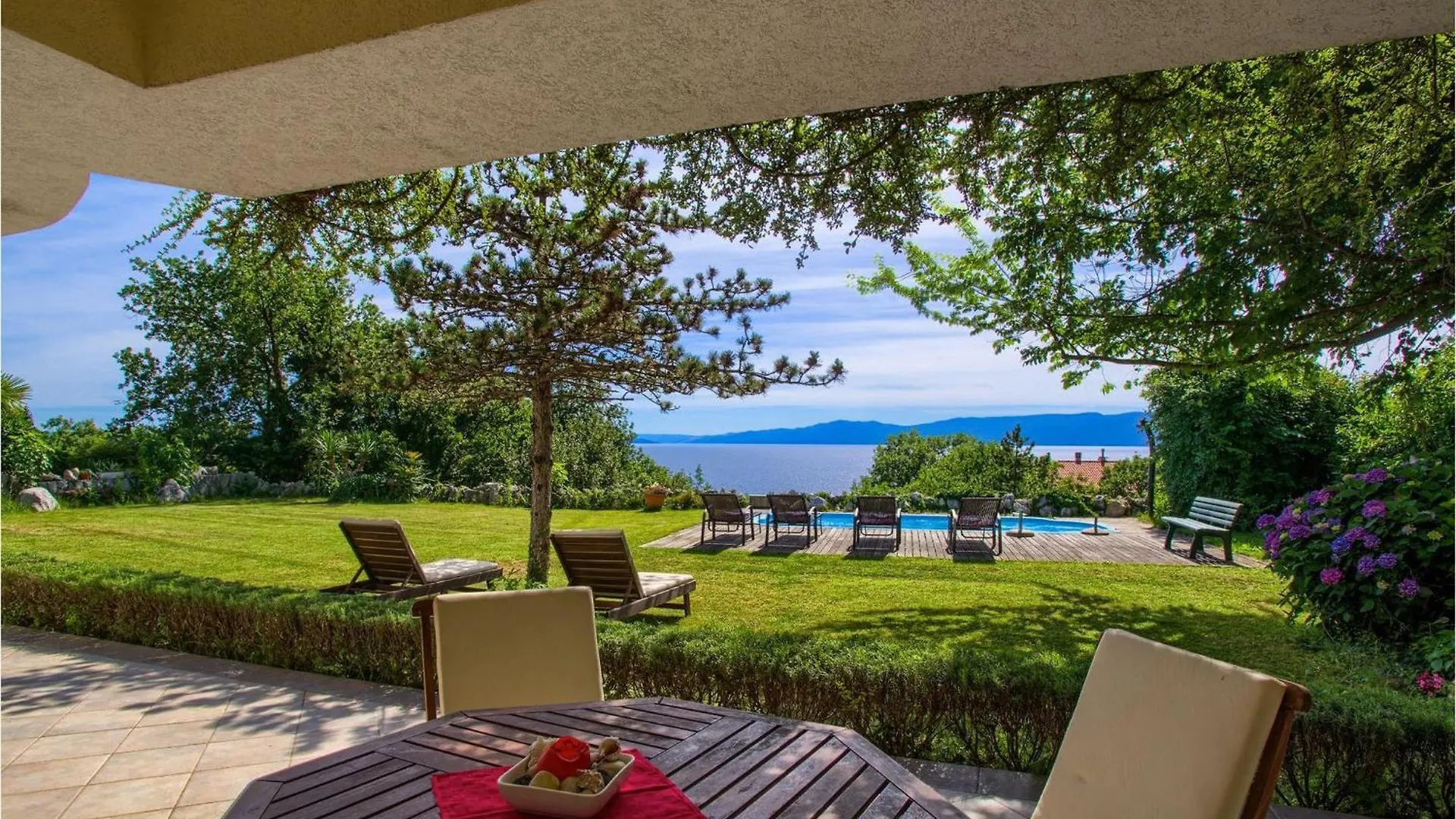 Holiday home Villa House Iver Zurkovo